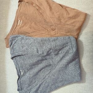 Bundle of 2 Madewell V-Neck Whisper Cotton Tees Size Small